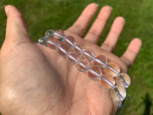 Charger l'image dans la galerie, Perles en cristal de roche quasiment sans inclusions entre 2 et 20mm