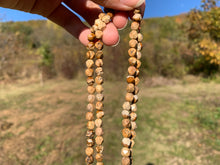 Charger l'image dans la galerie, Perles en jaspe paysage forme diamant entre 6 et 10mm