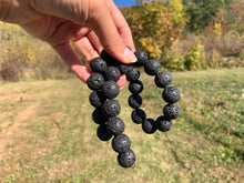 Charger l'image dans la galerie, Perles en pierre de lave entre 4 et 16mm