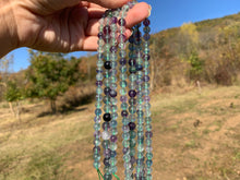 Charger l'image dans la galerie, Perles en fluorite entre 6 et 12mm
