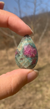 Charger l'image dans la galerie, VENDU Rubis fuchsite 5