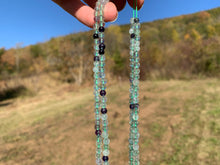 Charger l'image dans la galerie, Perles en fluorite entre 4 et 12mm