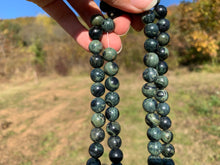 Charger l'image dans la galerie, Perles en jaspe kambaba entre 4 et 12mm