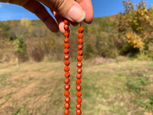 Charger l'image dans la galerie, Perles en jaspe rouge, forme diamant entre 6 et 10mm