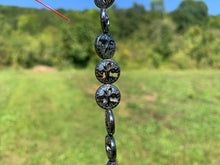 Charger l'image dans la galerie, Perles en hématite, forme arbre de vie ajouré