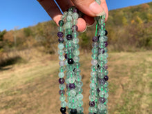 Charger l'image dans la galerie, Perles en fluorite entre 4 et 12mm