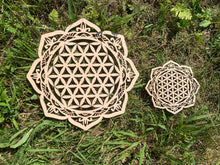 Charger l'image dans la galerie, Fleur de vie en bois