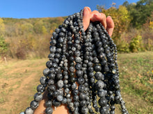 Charger l'image dans la galerie, Perles en larvikite entre 4 et 12mm