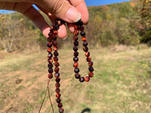 Charger l'image dans la galerie, Perles en oeil de taureau, forme diamant entre 6 et 10mm