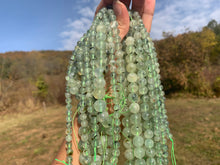 Charger l'image dans la galerie, Perles en prehnite entre 6 et 12mm