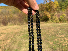 Charger l'image dans la galerie, Perles en obsidienne dorée, forme diamant entre 6 et 12mm
