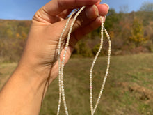 Charger l'image dans la galerie, Perles en nacre beige entre 2 et 12mm