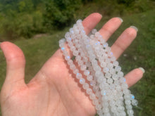 Charger l'image dans la galerie, Perles en labradorite blanche entre 4 et 10mm LBC