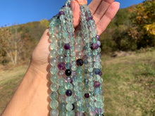 Charger l'image dans la galerie, Perles en fluorite / fluorine facettée entre 6 et 10mm