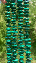 Charger l'image dans la galerie, Perles en malachite, 10-12mm