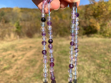 Charger l'image dans la galerie, Perles en fluorite / fluorine facettée entre 6 et 10mm