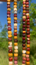 Charger l'image dans la galerie, Perles en jaspe mookaite, forme carré facetté