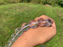 Charger l'image dans la galerie, Perles en cristal de roche quasiment sans inclusions entre 2 et 20mm