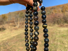 Charger l'image dans la galerie, Perles en oeil de tigre mélangé avec de l'oeil de faucon entre 6 et 10mm