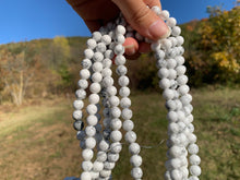 Charger l'image dans la galerie, Perles en howlite entre 2 et 14mm