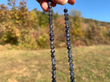 Charger l'image dans la galerie, Perles en iolite facettée entre 2 et 7mm