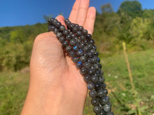 Charger l'image dans la galerie, Perles en labradorite entre 6 et 10mm LQ