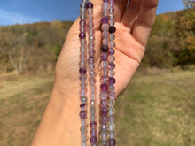 Charger l'image dans la galerie, Perles en fluorite / fluorine facettée entre 6 et 10mm