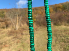 Charger l'image dans la galerie, Perles en malachite