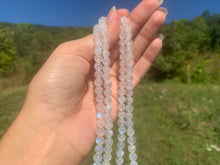 Charger l'image dans la galerie, Perles en labradorite blanche entre 4 et 10mm LBS