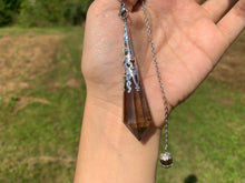 Charger l'image dans la galerie, Pendule en quartz fumé