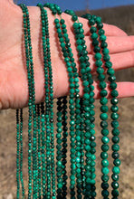 Charger l'image dans la galerie, Perles en malachite facettées entre 2 et 6,5mm