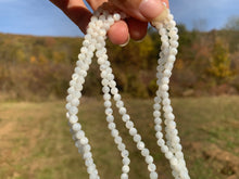 Charger l'image dans la galerie, Perles en nacre blanche entre 2 et 12mm