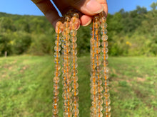 Charger l'image dans la galerie, Perles en quartz à inclusions de rutile entre 6 et 12mm QRD