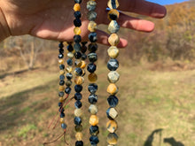 Charger l'image dans la galerie, Perles en oeil de tigre mélangé avec de l'oeil de faucon, forme diamant entre 6 et 10mm