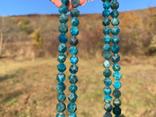 Charger l'image dans la galerie, Perles en apatite forme diamant entre 6 et 12mm