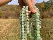 Charger l'image dans la galerie, Perles en prehnite entre 6 et 12mm