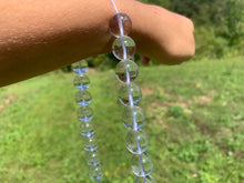Charger l'image dans la galerie, Perles en cristal de roche moyennement inclus entre 2 et 20mm