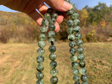 Charger l'image dans la galerie, Perles en prehnite entre 6 et 12mm