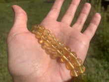 Charger l'image dans la galerie, Perles en fluorite jaune entre 6 et 10mm