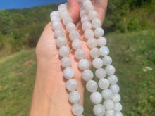 Charger l'image dans la galerie, Perles en labradorite blanche entre 4 et 10mm LBT