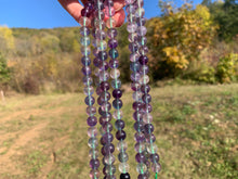 Charger l'image dans la galerie, Perles en fluorite / fluorine entre 8 et 10mm