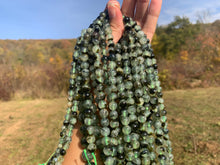Charger l'image dans la galerie, Perles en prehnite entre 6 et 12mm