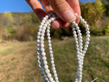 Charger l'image dans la galerie, Perles en howlite entre 2 et 14mm