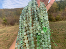 Charger l'image dans la galerie, Perles en prehnite entre 6 et 12mm