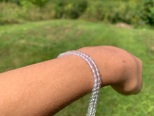 Charger l'image dans la galerie, Perles en cristal de roche quasiment sans inclusions entre 2 et 20mm