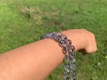 Charger l'image dans la galerie, Perles en quartz avec inclusions de tourmaline entre 4 et 8mm QTQ