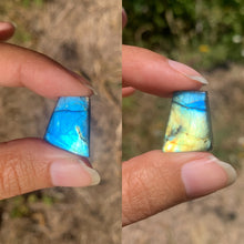 Charger l'image dans la galerie, VENDU Labradorite boucles d'oreilles 2