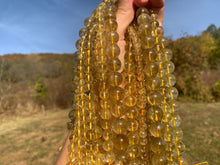 Charger l'image dans la galerie, Perles en quartz à inclusions de rutile entre 6 et 12mm QRD