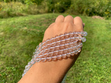 Charger l'image dans la galerie, Perles en cristal de roche quasiment sans inclusions entre 2 et 20mm