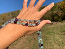 Charger l'image dans la galerie, Perles en fluorite / fluorine facettée entre 6 et 10mm